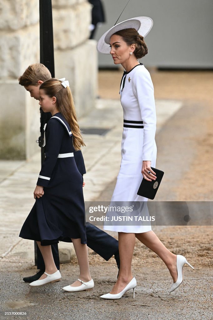 TOPSHOT-BRITAIN-ROYALS-TROOPING