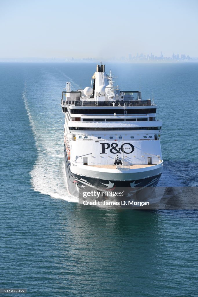 P&O Cruises Australia "Pacific Eden" departs Melbourne, Victoria, Australia