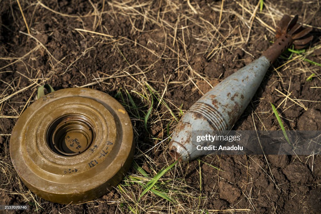 Ukrainian bomb squad carries out controlled detonations in Donetsk region