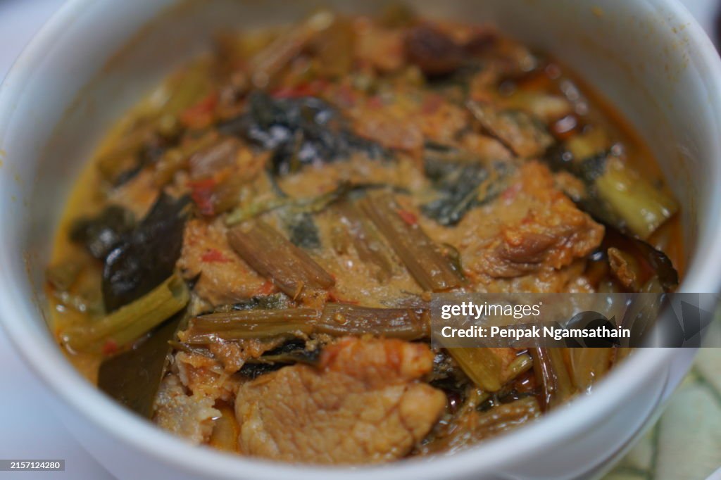 Red Curry with Chicken and eggplants