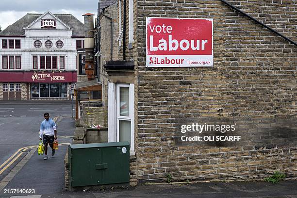 Labor Party Sign 5,337 Labour Party Sign Stock Photos, High-Res Pictures, and Images ...
