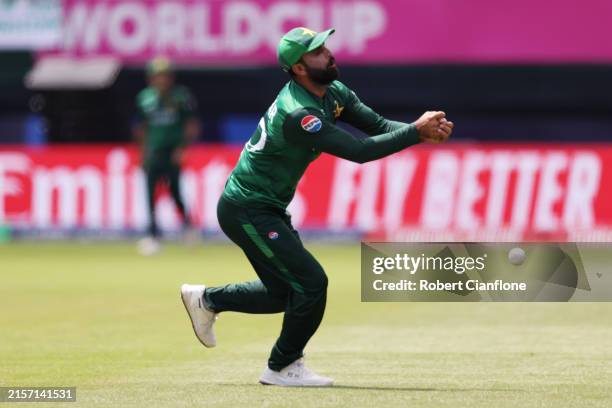 new-york-new-york-fakhar-zaman-of-pakistan-drops-a-catch-chance-to-dismiss-aaron-johnson-of.jpg