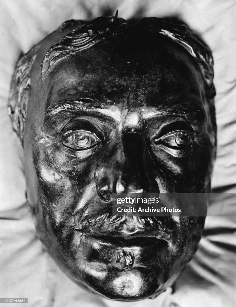 Oliver Cromwell's Bronze 'Life Mask'