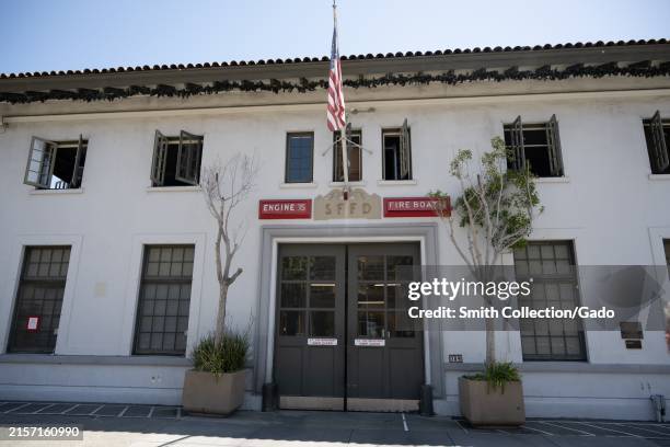 Sffd Command 113 Sffd Stock Photos, High-Res Pictures, and Images - Getty Images