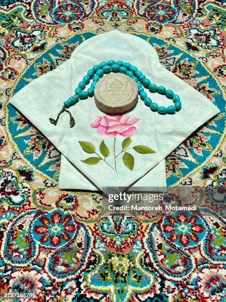 Easy Prayer Rug Pattern 210 Prayer Rug Pattern Stock Photos, High-Res Pictures, and Images ...
