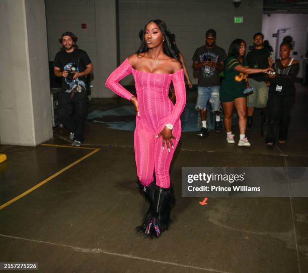 Flo Rapper Female 240 Milli (Rapper) Photos & High Res Pictures - Getty Images