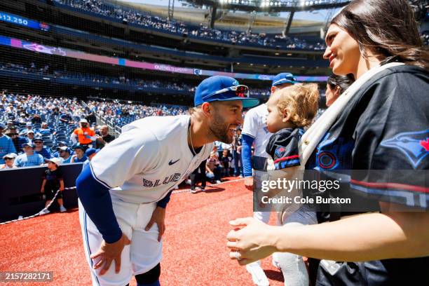 Springer Dad 1,795 Fathers Day Mlb Stock Photos, High-Res Pictures, and Images ...