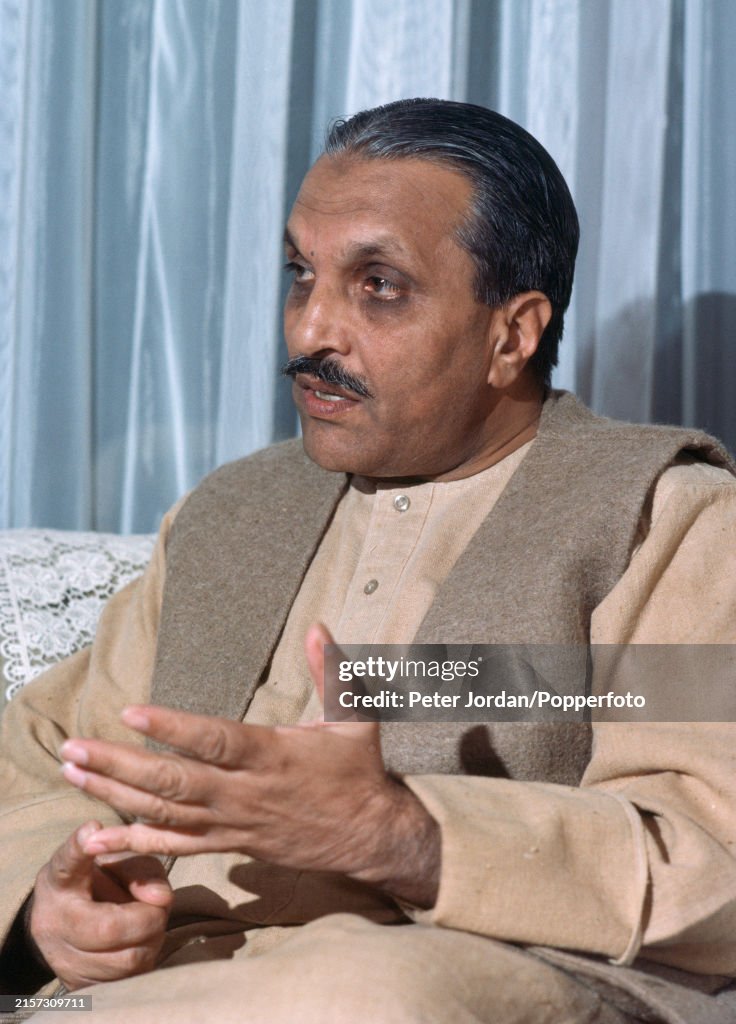 Pakistan Raz Muhammad Pakistan President Muhammad Zia-ul-Haq , circa November 1982. News ...