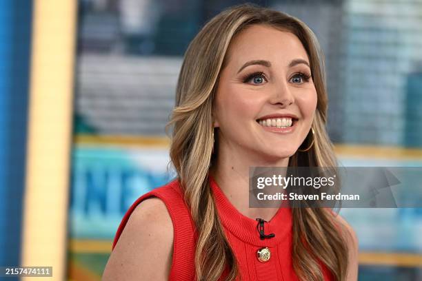 Taylor Riggs Dangle 794 Burgum Stock Photos, High-Res Pictures, and Images - Getty Images