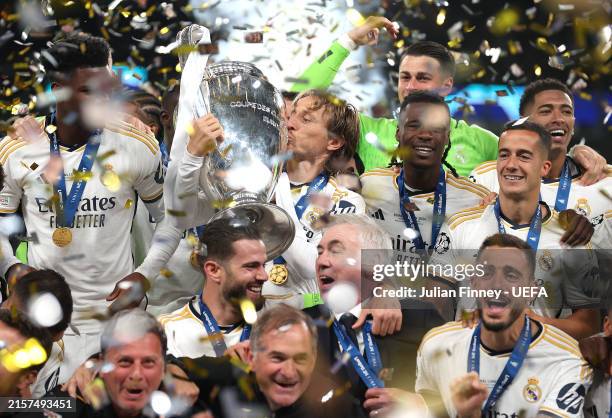 Luka Modric of Real Madrid kisses the trophy after their win during the UEFA Champions League 2023/24 final match between Borussia Dortmund v Real...