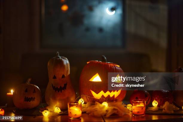 jack o' lantern at night! - halloween lantern stock pictures, royalty-free photos & images
