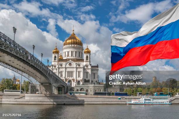 the national flag of the russian federation - russian language stock pictures, royalty-free photos & images