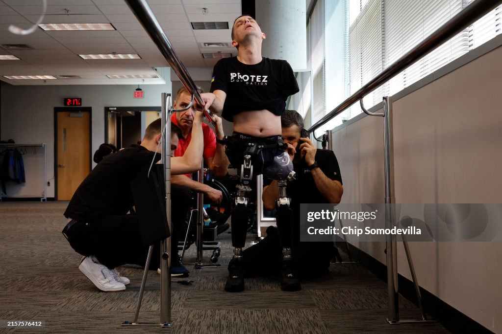 Minnesota Prosthetics Clinic Aids Ukrainian War Veterans With Rehabilitation