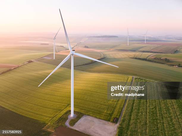 parco turbine eoliche - energia eolica foto e immagini stock