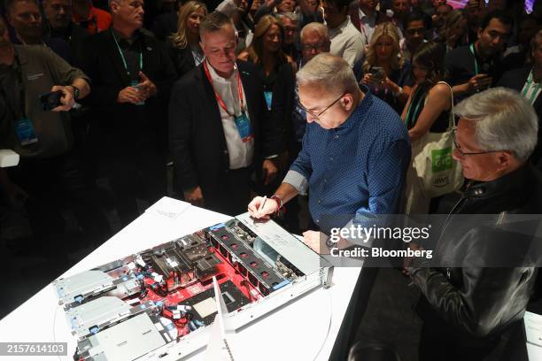 27 Hpe Servers Stock Photos, High-Res Pictures, and Images - Getty Images