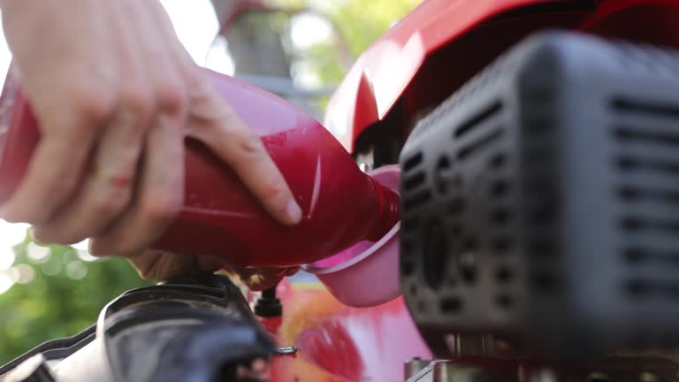 https://media.gettyimages.com/id/2157617742/video/changing-the-engine-oil-in-a-lawn-mower-servicing-the-lawn-mower.jpg?b=1&s=640x640&k=20&c=XqRuUmljmkOtqc7_5NFbHdBrx759FaD1wzXZBRJV0Xg=