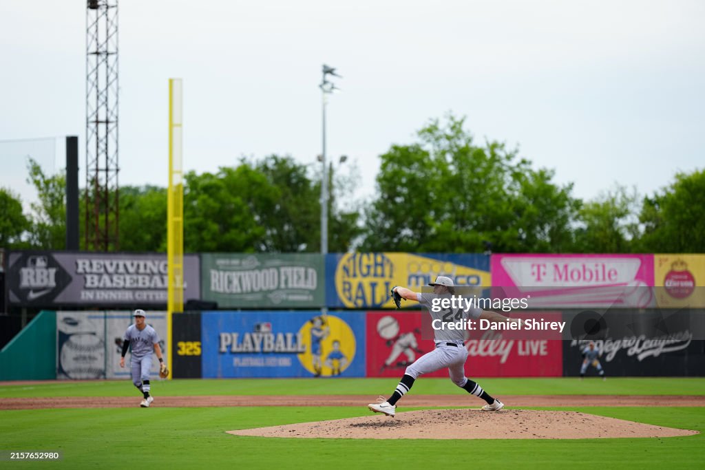 Montgomery Biscuits v. Birmingham Barons