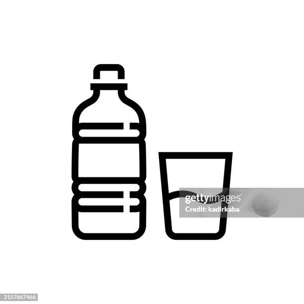 ilustraciones, imágenes clip art, dibujos animados e iconos de stock de icono de línea de botella de agua potable. - botella