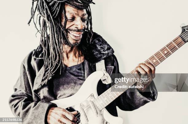 the reggae guitarist. - reggae stockfoto's en -beelden