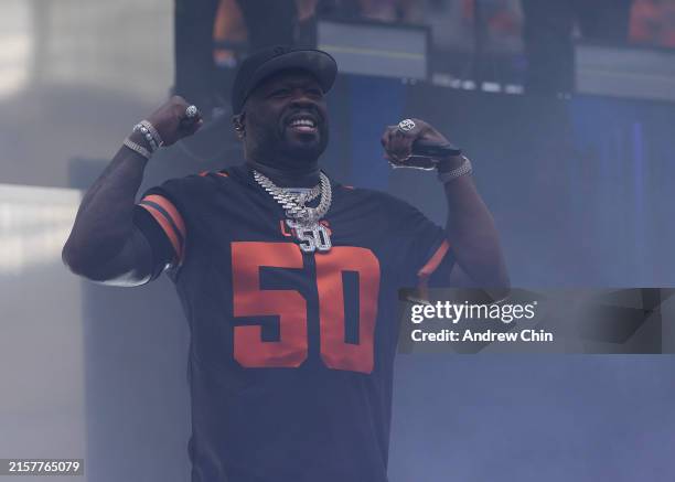 50 Sen Rapper 7,162 Rapper 50 Cent Stock Photos, High-Res Pictures, and Images ...