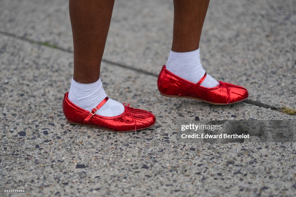 Street Style - Day 2 - Milan Fashion Week - Menswear Spring/Summer 2025