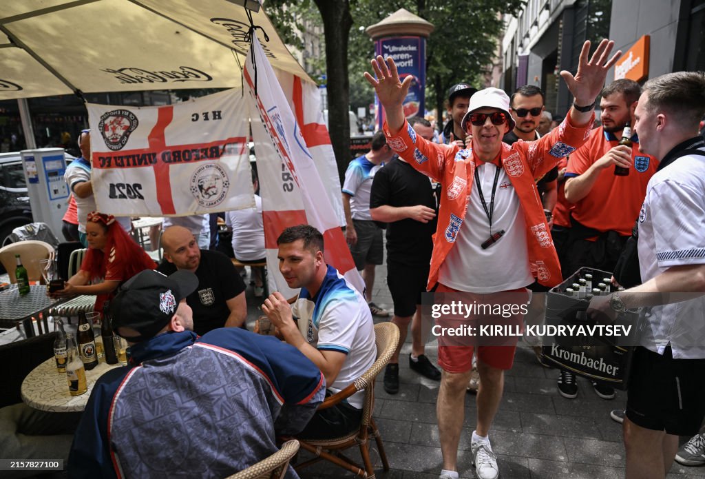 FBL-EURO-2024-DEN-ENG-FANS