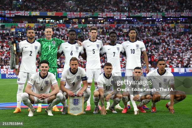 Players of England pose for a team photo prior to the UEFA EURO 2024 group stage match between Serbia and England at Arena AufSchalke on June 16,...