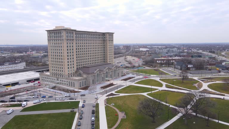 https://media.gettyimages.com/id/2157965639/video/detroits-historic-michigan-central-station-and-surroundings-in-aerial-revealing-shot.jpg?b=1&s=640x640&k=20&c=1WWO8wYb5o-xpzSqm2SA8LiUap2zep2_JLVmpZ6z8FE=