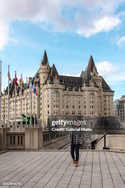 man in the street in downtown ottawa - ottawa stockfoto's en -beelden