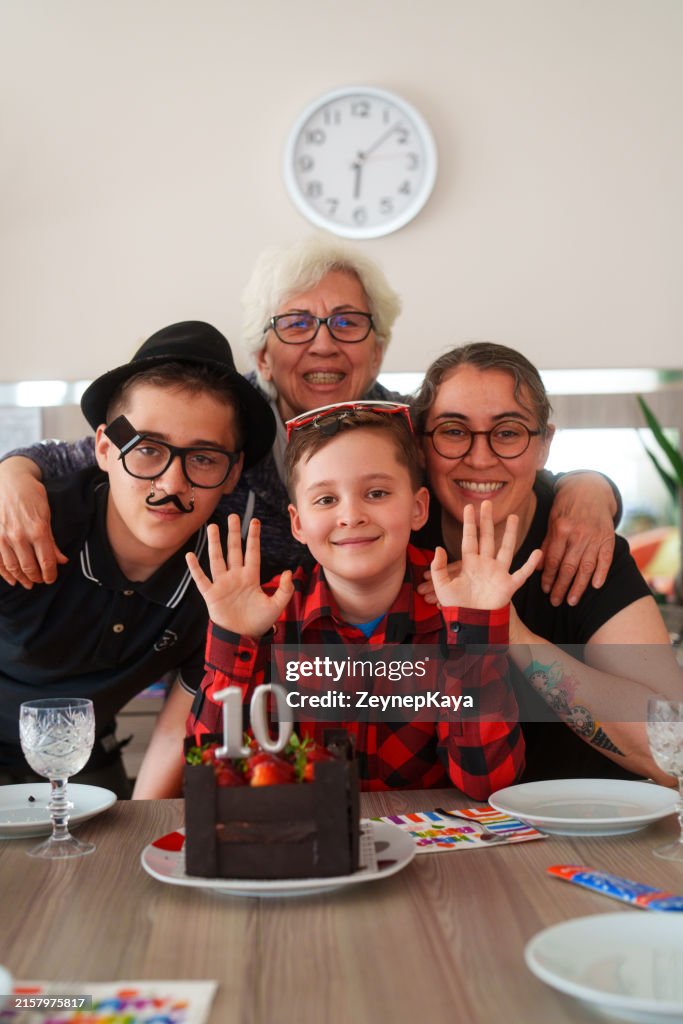 10th years old birthday party at home.