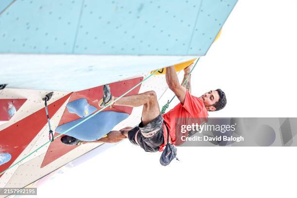 Alberto Gines Lopez of Spain competes during the men's boulder and lead qualification on June 21, 2024 in Budapest, Hungary.