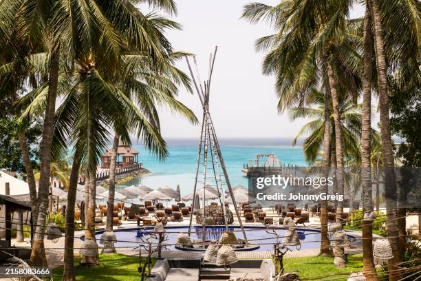 touristenort am roten meer - boho-stil stock-fotos und bilder