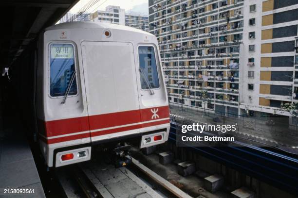 First Mtr Train 12,358 El Tracks Stock Photos, High-Res Pictures, and Images - Getty Images