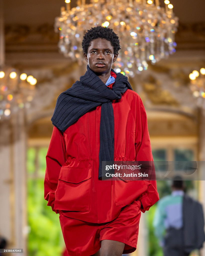 Auralee : Runway - Paris Fashion Week - Menswear Spring/Summer 2025
