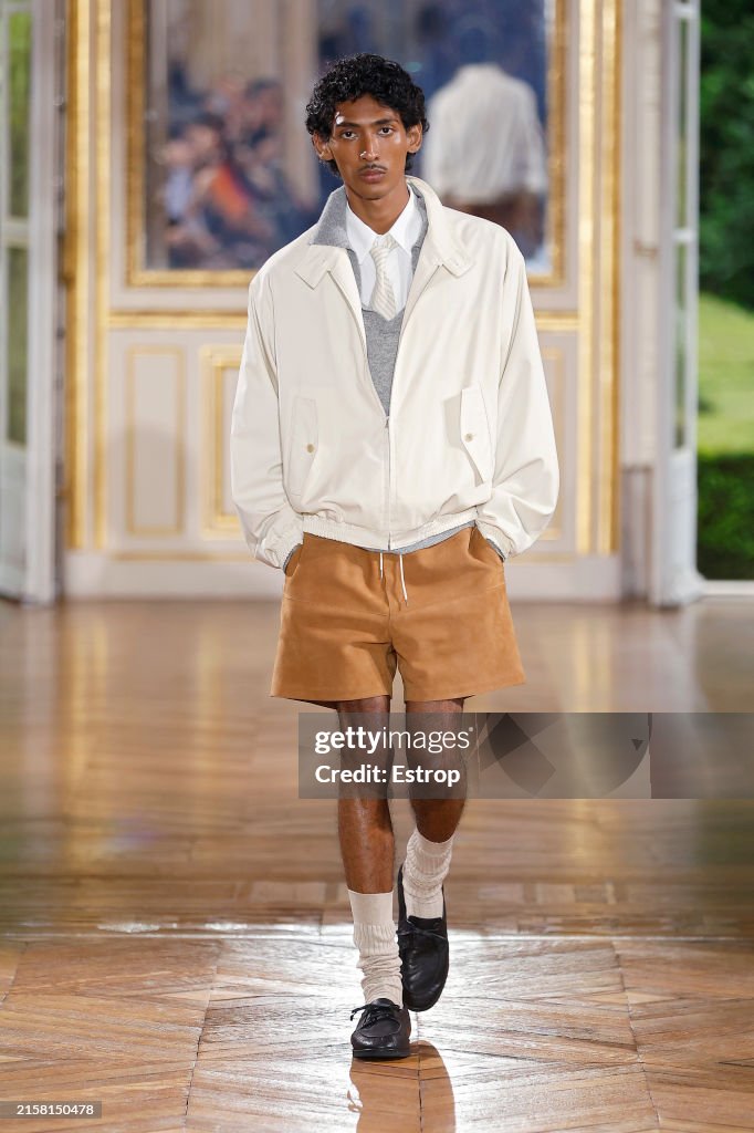 Auralee : Runway - Paris Fashion Week - Menswear Spring/Summer 2025