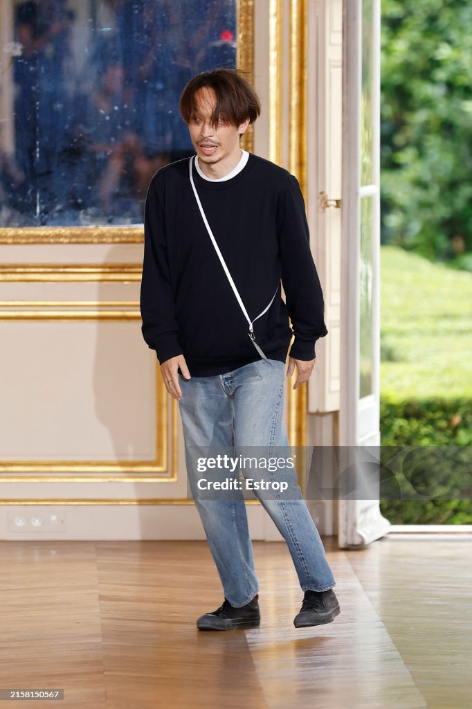 Auralee : Runway - Paris Fashion Week - Menswear Spring/Summer 2025