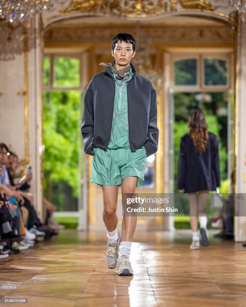 Auralee : Runway - Paris Fashion Week - Menswear Spring/Summer 2025