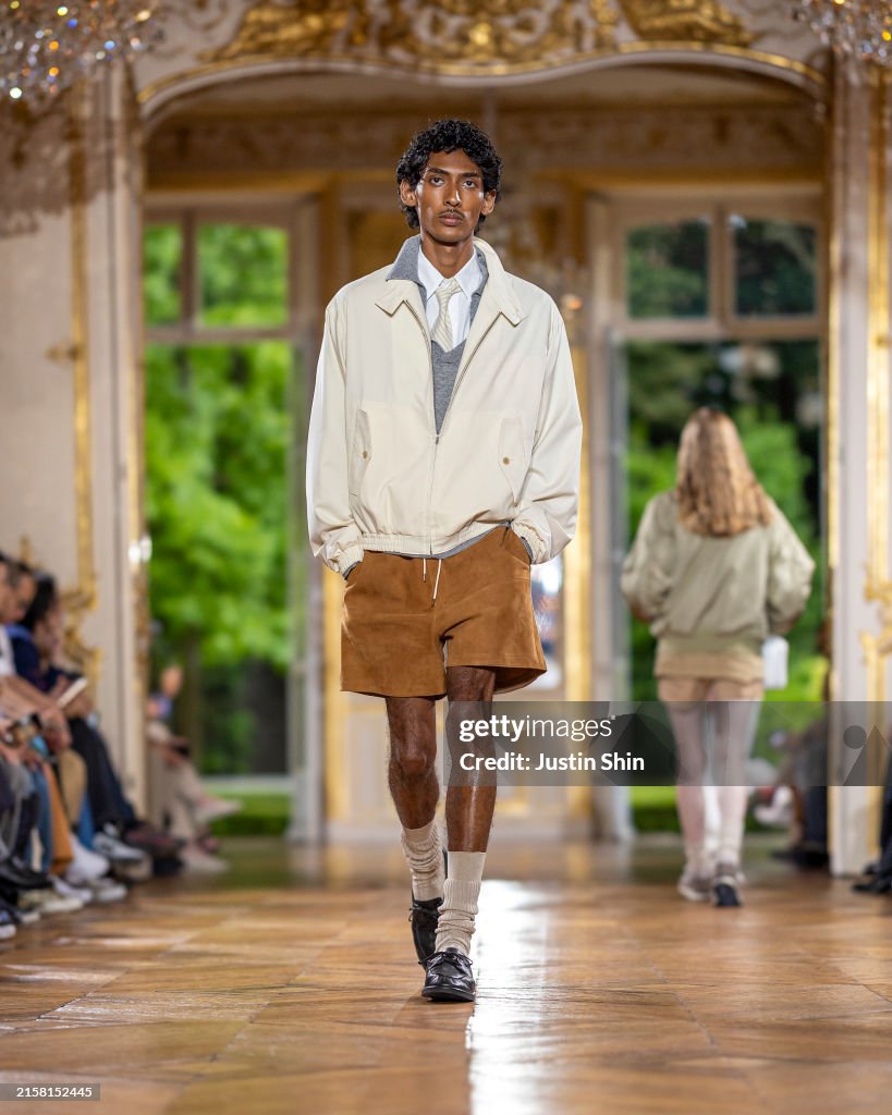 Auralee : Runway - Paris Fashion Week - Menswear Spring/Summer 2025