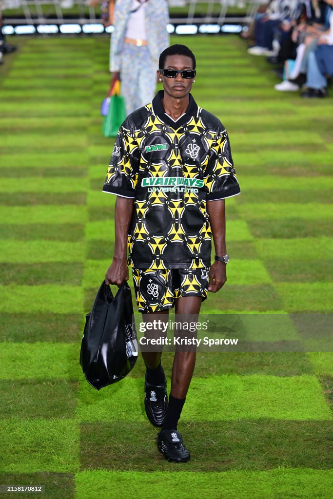 Louis Vuitton: Runway - Paris Fashion Week - Menswear Spring/Summer 2025
