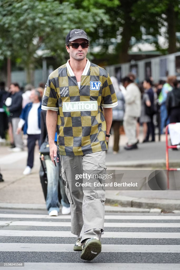 Street Style - Paris Fashion Week - Menswear Spring/Summer 2025 - Day One