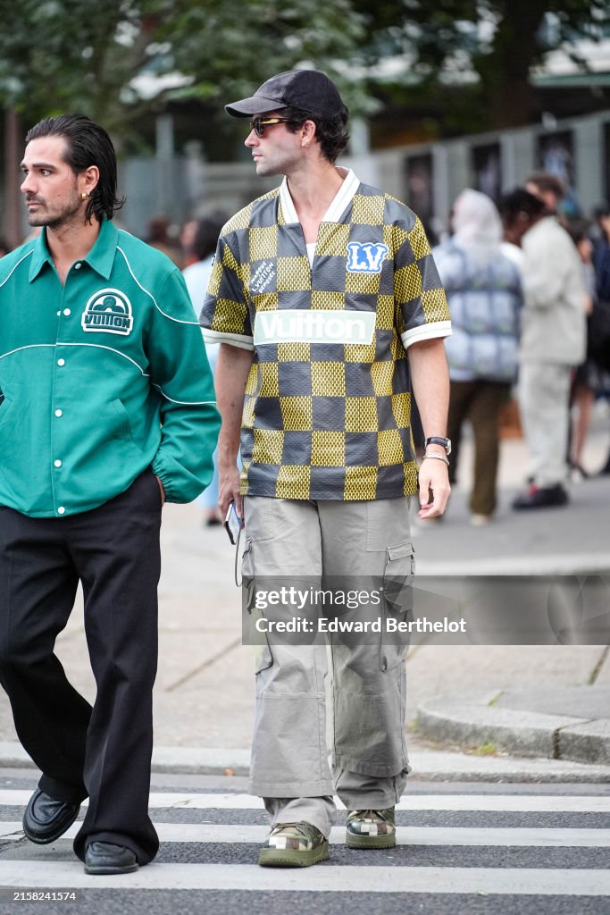 Street Style - Paris Fashion Week - Menswear Spring/Summer 2025 - Day One