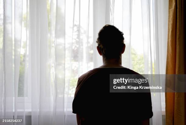 mental problems - zelfmoord stockfoto's en -beelden