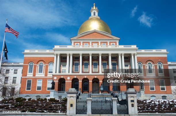 massachusetts state house. - federal court house boston stock pictures, royalty-free photos & images