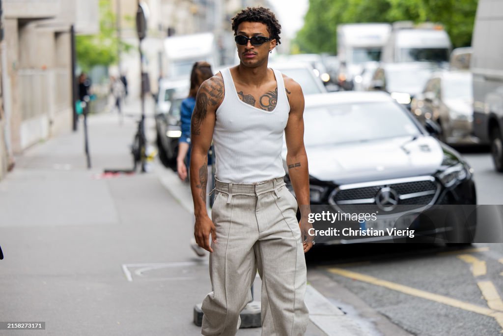 Street Style - Paris Fashion Week - Menswear Spring/Summer 2025 - Day Two