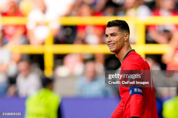 Vorlage: 240 Cristiano Ronaldo Laughs Stock Photos, High-Res Pictures, and 240 Cristiano Ronaldo Laughs Stock Photos, High-Res Pictures, and Bildidee