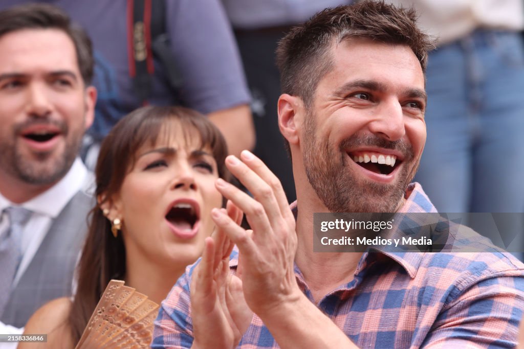 Soap Opera 'Cautiva Por Amor' - Presentation