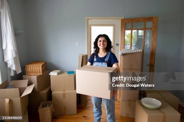 moving house - home ownership stock pictures, royalty-free photos & images