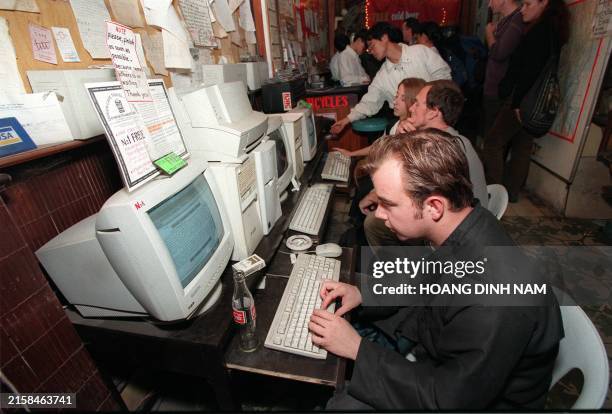 Use Computer Cafe 119,513 Computer Cafe Stock Photos, High-Res Pictures, and Images ...