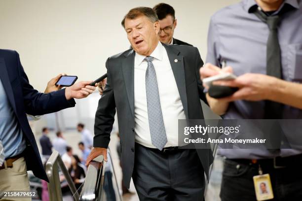 Michael Rounds 4,947 Mike Rounds Photos & High Res Pictures - Getty Images