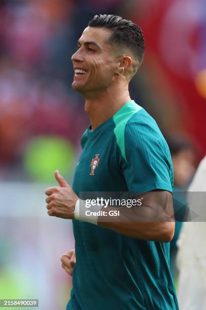 Kreatives Bild zu 243 Cristiano Ronaldo Laughs Stock Photos, High-Res Pictures, and 243 Cristiano Ronaldo Laughs Stock Photos, High-Res Pictures, and Motiv